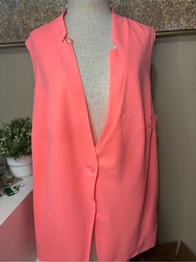 Chic Business Casual | Modern Layering | Plus Size Statement Piece